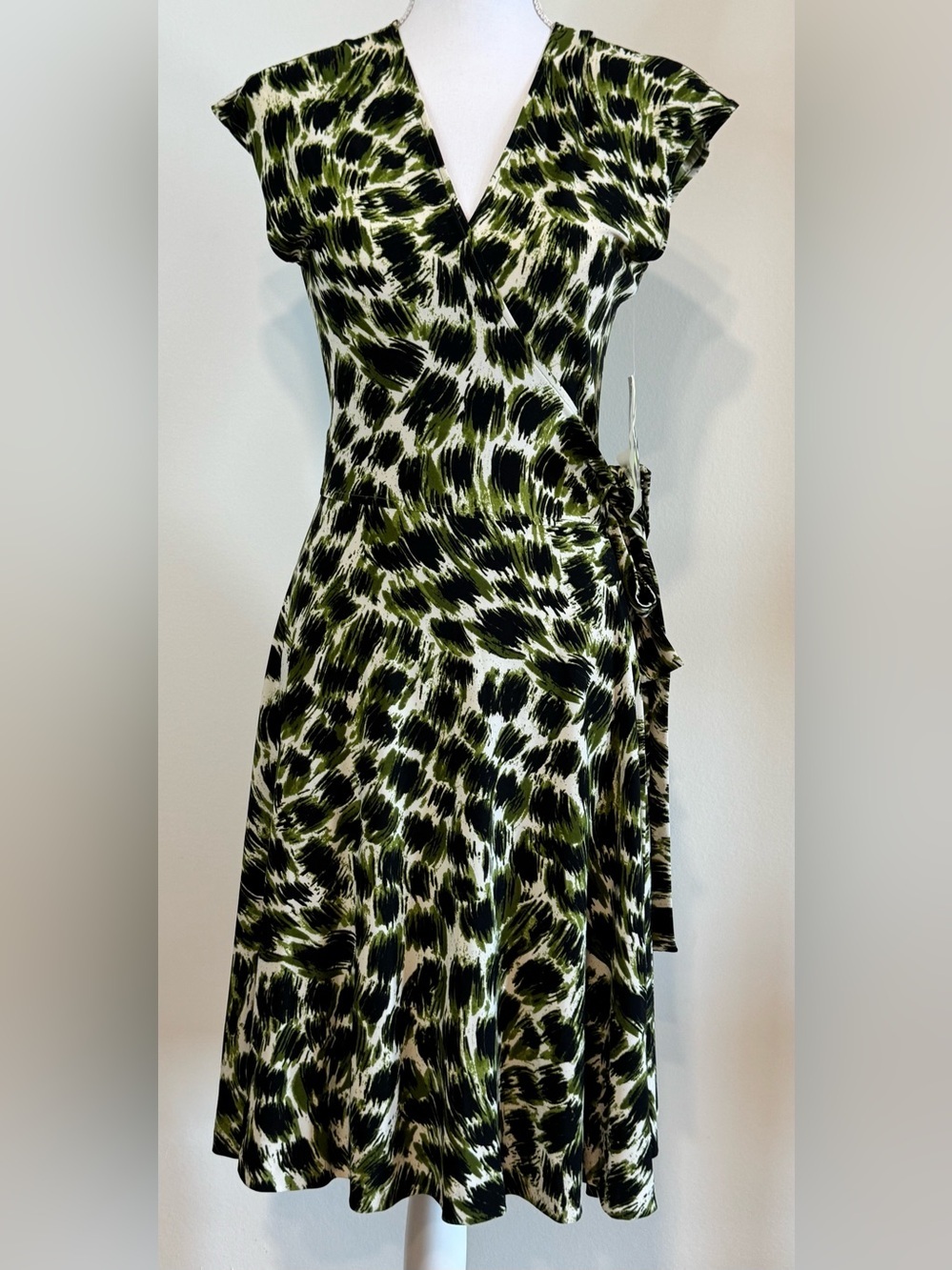NEW Norma Kamali Women’s Sleeveless Wrap Dress Green Black Leopard Print Size M
